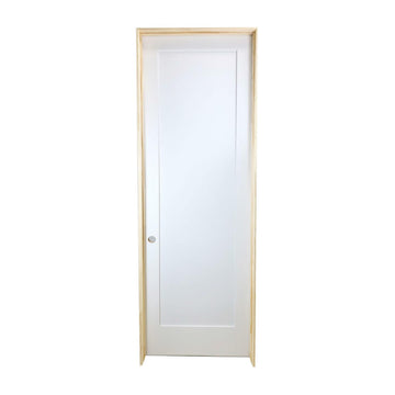 Puerta interior precolgada de MDF con imprimación de núcleo sólido Shaker de 1 panel, color blanco, de 32 in x 8 ft
