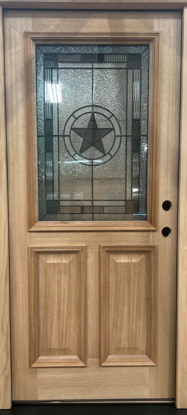 Puerta simple precolgada para exteriores de color caoba de 3 pies x 6 pies 8 pulgadas Texas Star 1/2 Lite